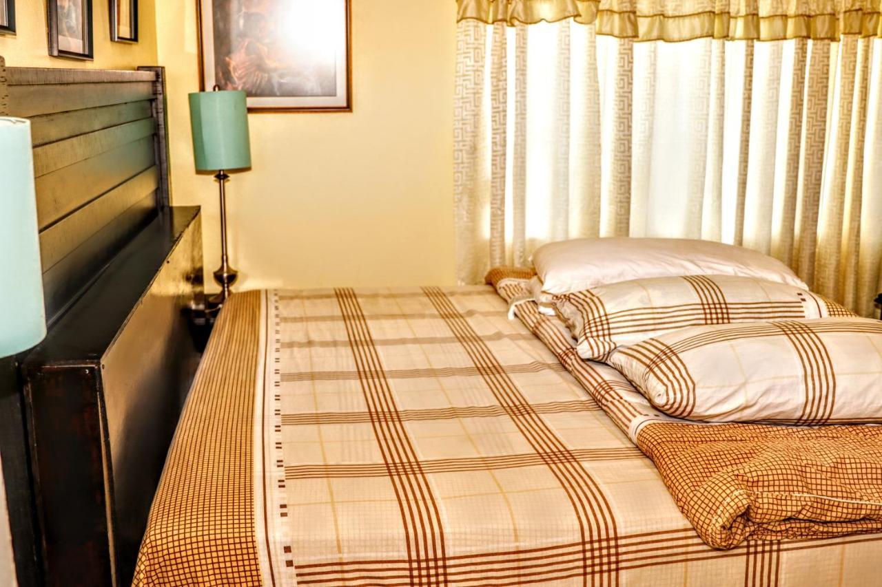 Crystoural Suites Near The Us Embassy - Gated & Secure - 2 Bedrooms, 2 Beds, 4 Guest Kingston Exterior foto